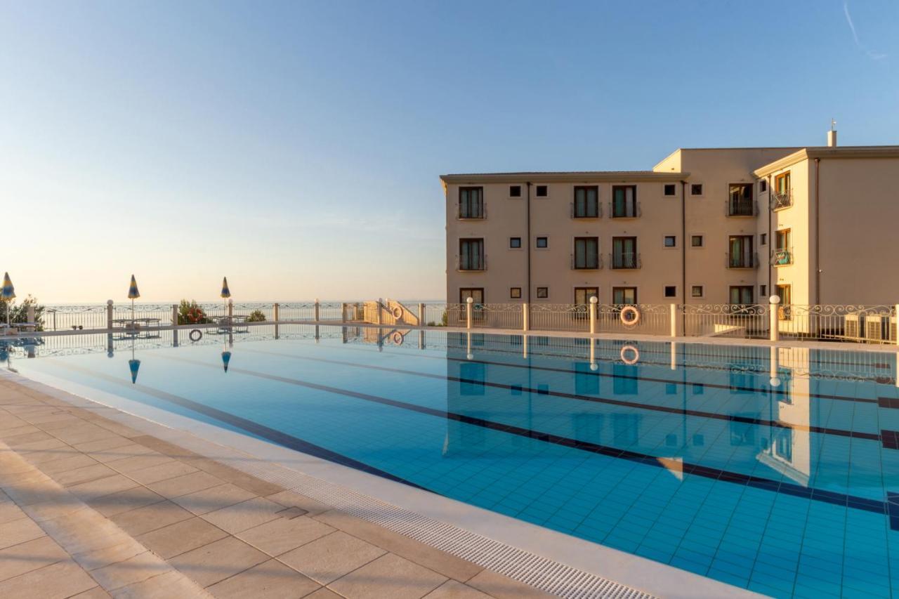 Hotel Brancamaria Кала-Гононе Экстерьер фото