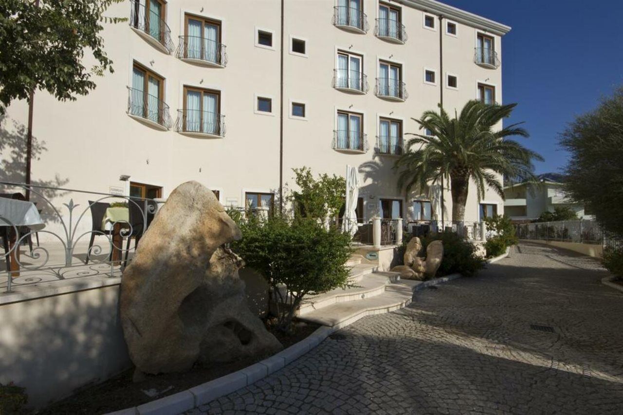 Hotel Brancamaria Кала-Гононе Экстерьер фото